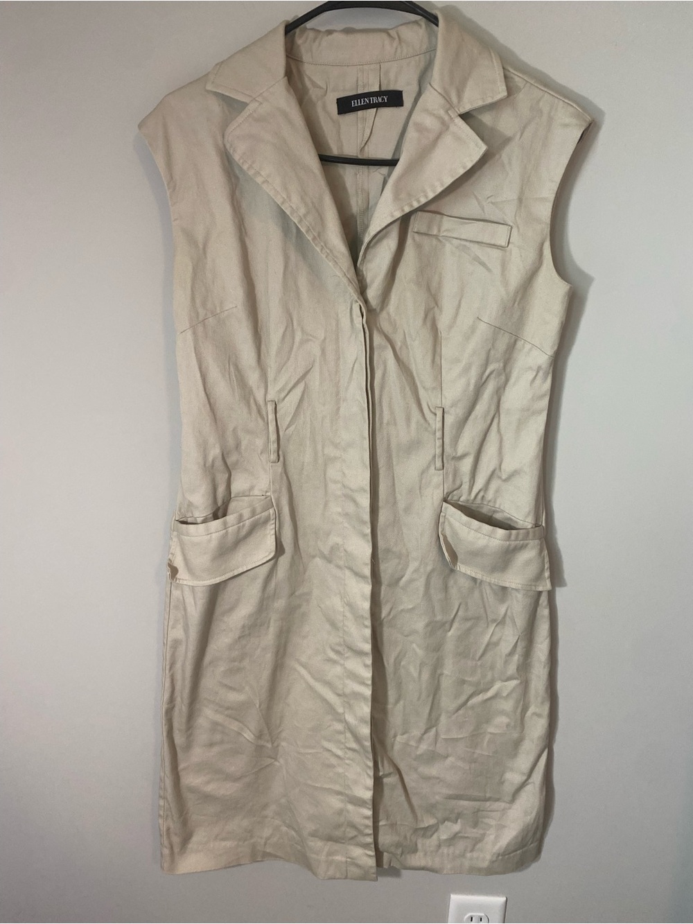 Ellen Tracy Neutral Cream Sleeveless Dress with Notch Collar